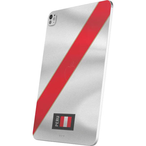 Peru Soccer Flag iPad Pro 13in M4 (2024) Skin